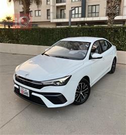MG 5 Plus